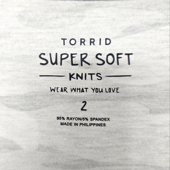 Torrid Super Soft Knits Gray Camo Hoodie Size 2 - Picture 2 of 5